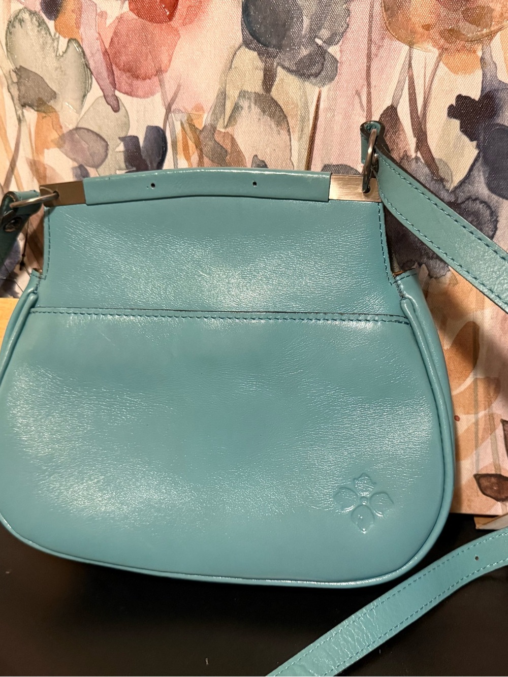 New Patricia Nash Teal Floral Embossed Leather Crossbody Bag with Dust Bag - Picture 2 of 8